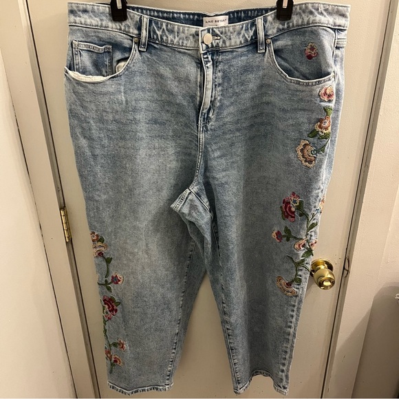 Lane Bryant Boyfriend Fit Embroidered Jeans Size 20 - Picture 4 of 9